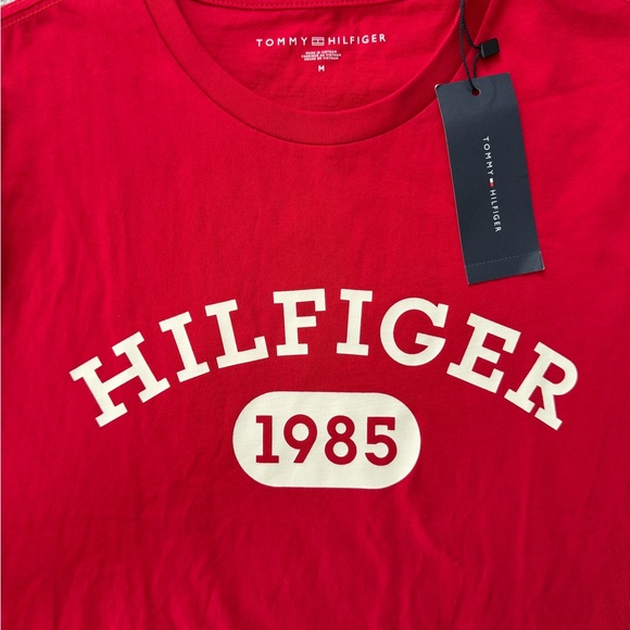 Tommy Hilfiger 1985 Logo T-Shirt Red Men’s Size M New With Tags - Picture 2 of 9